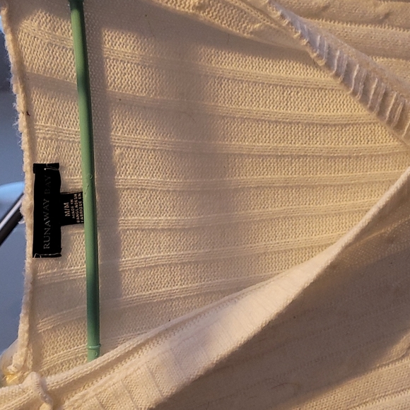 Sweater - Picture 3 of 3